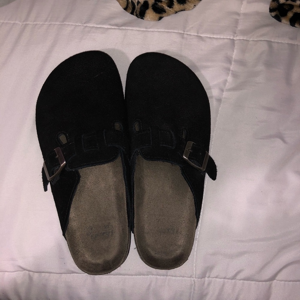 Closed toe slides